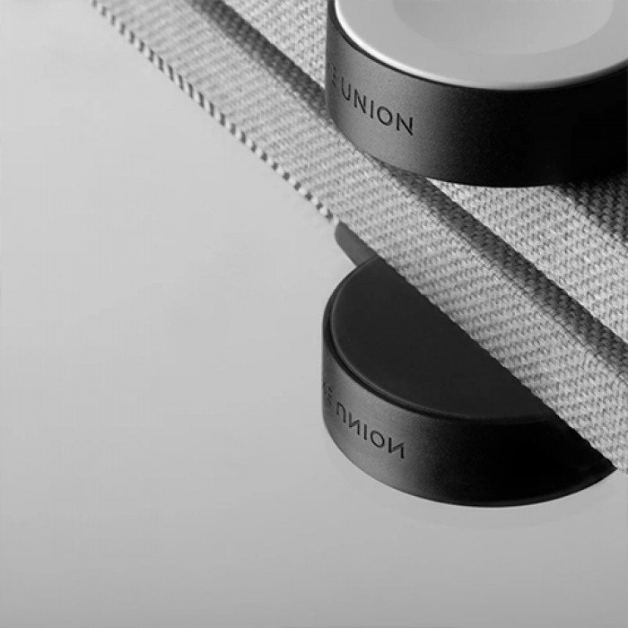 DÂY CÁP SẠC APPLE WATCH NATIVE UNION - RESPONSIBLE PACKAGING - Zebra 